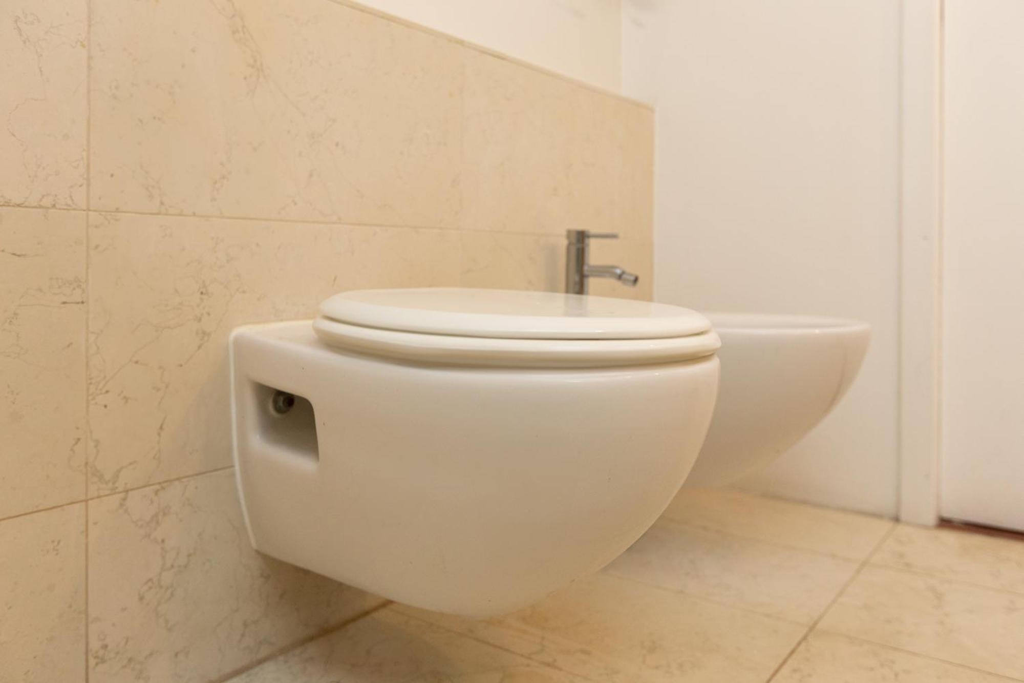 White And Brown Exclusive Loft With Terrace - Free Parking - M2 Station * Milan