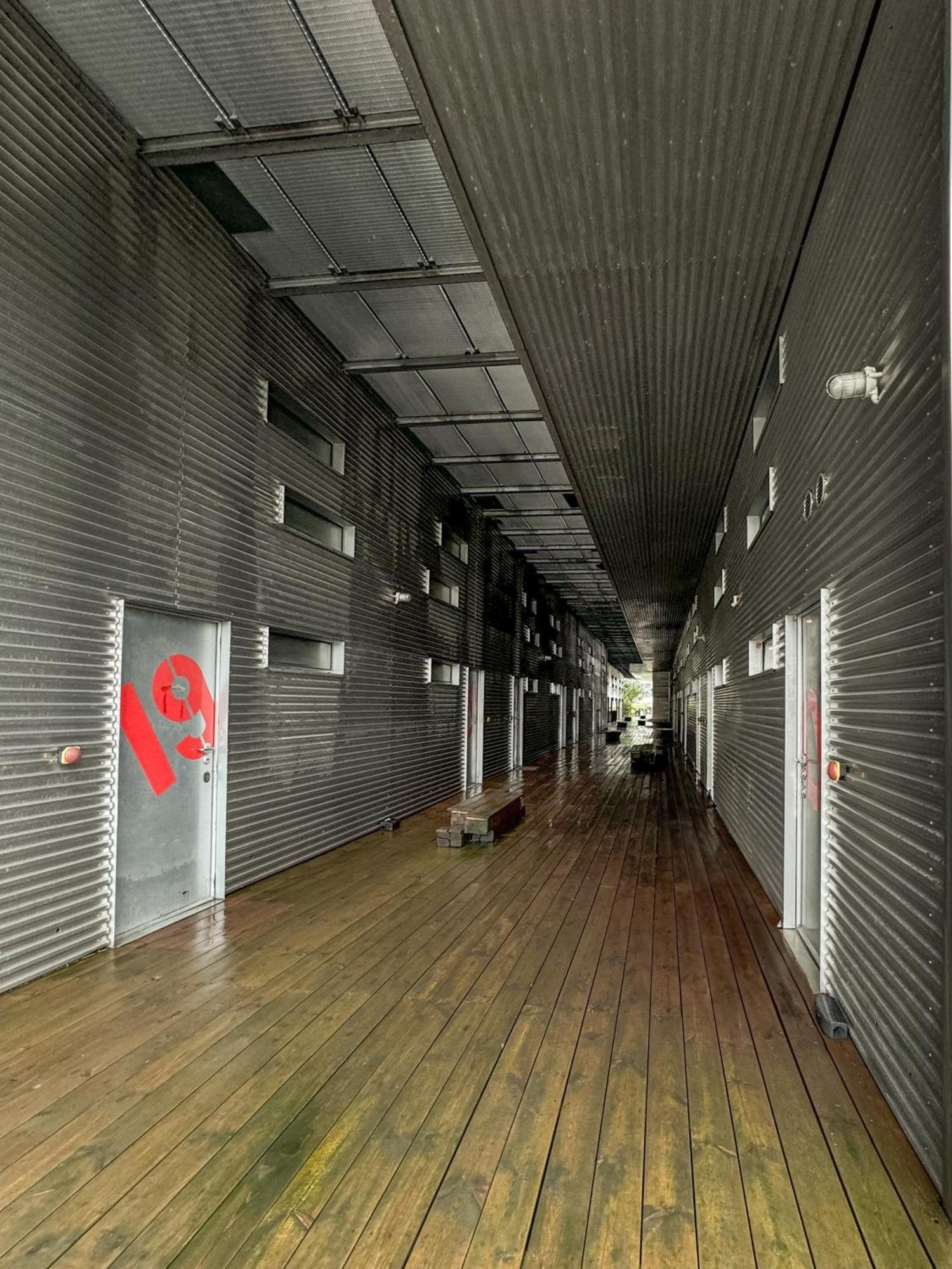 White And Brown Exclusive Loft With Terrace - Free Parking - M2 Station Apartment Milan